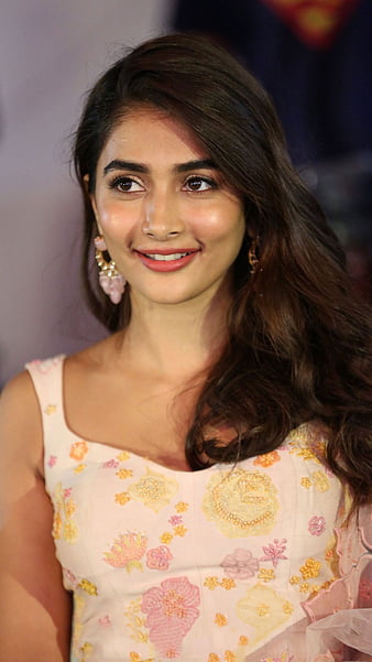 ACTRESS POOJA HEGDE WHATSAPP GROUP LINKS