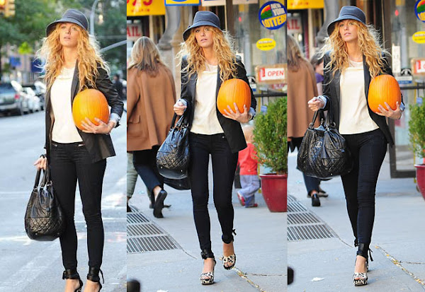 Blake Lively & pumpkin