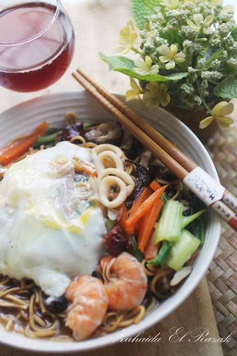 YEE MEE KUNGFU menu berbuka hari ni  AIR TANGAN ZUHAIDA