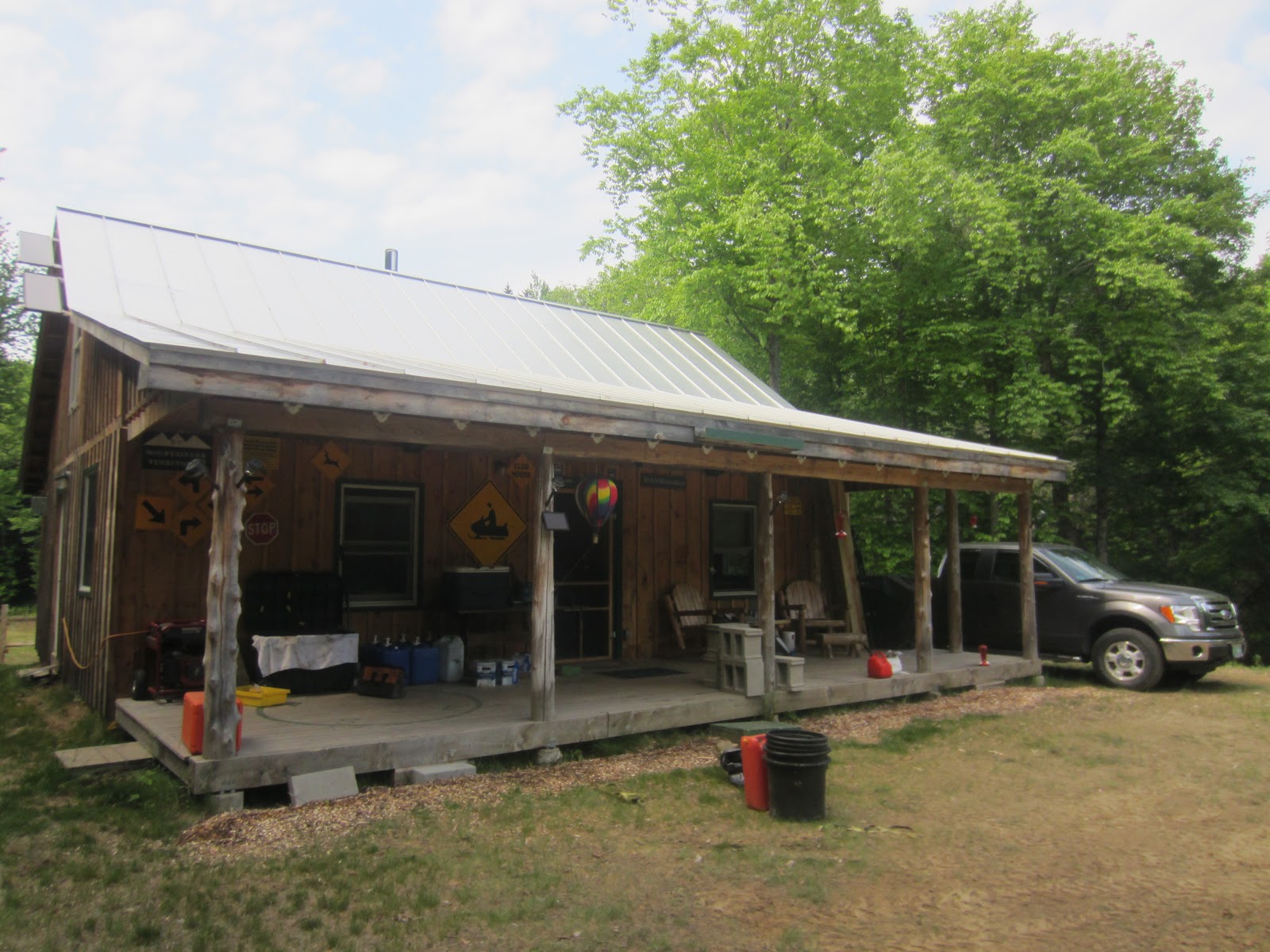 Relaxshacks.com: More scenes/cabins from Tiny House Summer Camp in ...