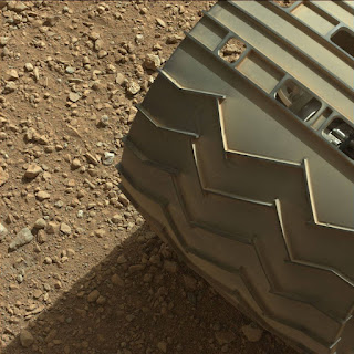 Curiosity'nin tekerleği, Mars, 2012