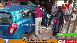 പാലാ മൂന്നാനിയില്‍ നിയന്ത്രണം വിട്ട കാര്‍ സമീപത്തെ ഹോട്ടലിലേയ്ക്ക് ഇടിച്ചു കയറി. 