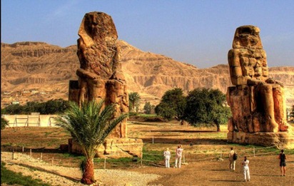 photo-Colossi-of-Memnon-1