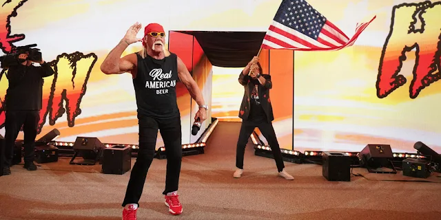 Hulk Hogan being booed on RAW's Netflix debut.