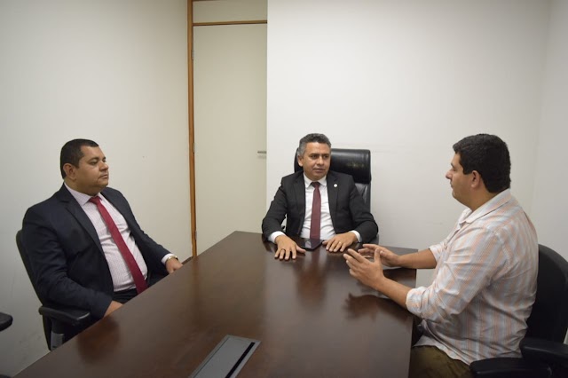 DEPUTADO DORIEL BARROS RECEBE EM SEU GABINETE O CORONEL ALEXANDRE BILICA