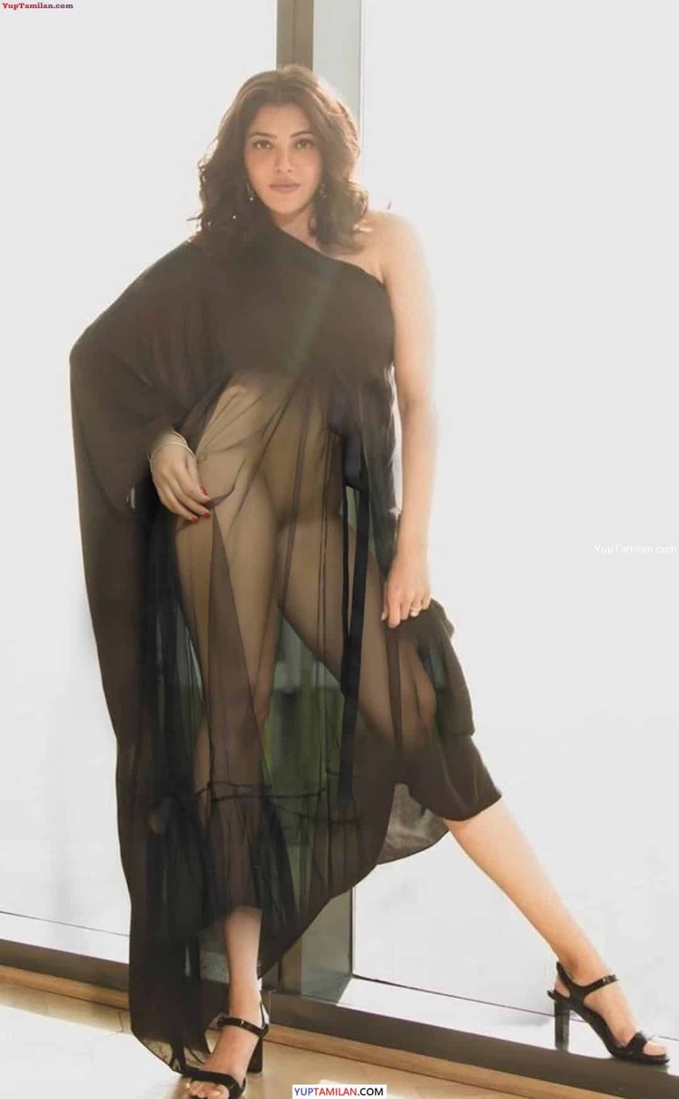 Kajal Agarwal Sexy Topless Pictures - Near Nude Images Kajal Agarwal Sexy ToplessPictures - Near Nude Images