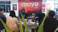 Asyik Puisi dan Musik di Moyo Cafe