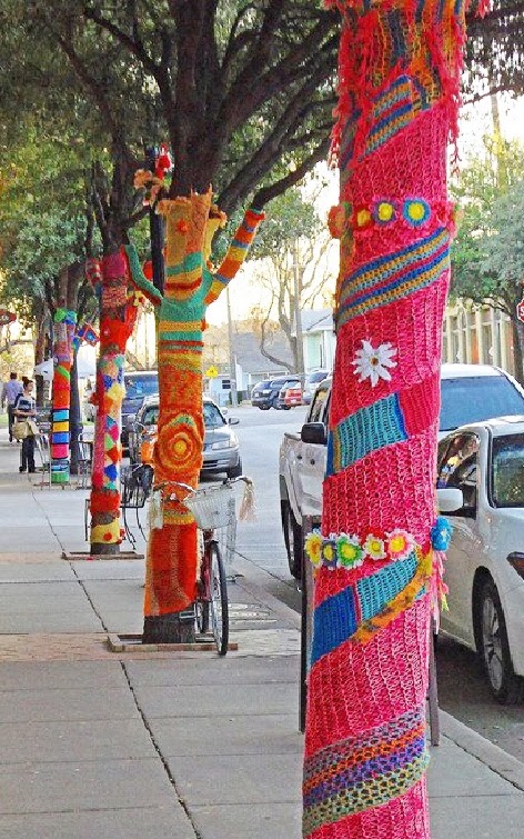 http://lauriejess.blogspot.com/2013/05/the-art-of-yarn-bombing-crochet.html