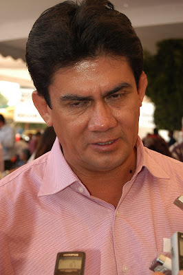 Denuncian a alcalde de Tultitlán por gastar 20 millones de pesos