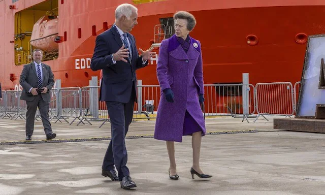 Princess Royal officially opened the Port of Aberdeen’s new Aberdeen South Harbour. The Princess wore a purple coat