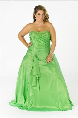 NikStar's Guide To Plus Size Prom Dresses