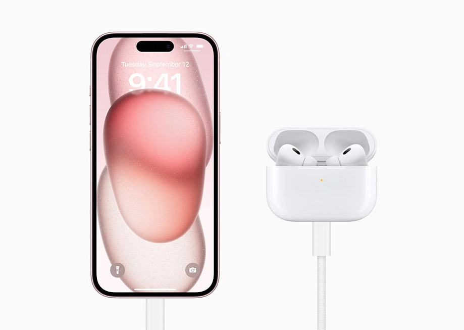 iPhone 15 USB-C 能為您的 Apple Watch 和 AirPods 充電