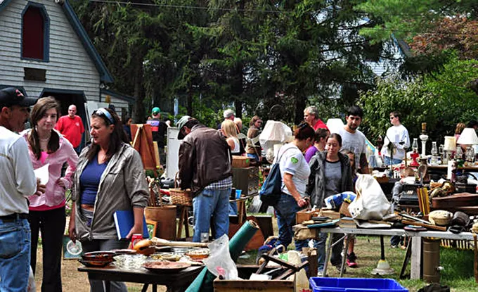 Sell-out  Garage Sale Crowd