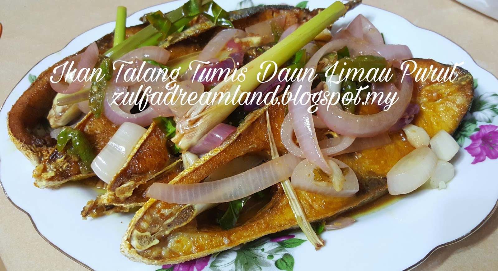 ZULFAZA LOVES COOKING: Ikan talang tumis daun limau purut