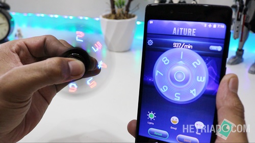  Fidget spinner berakal yang sanggup dikontrol memakai smartphone tiba dari AiTure adalah AiTure AI100 Fidget Spinner Pintar Menggunakan Smartphone