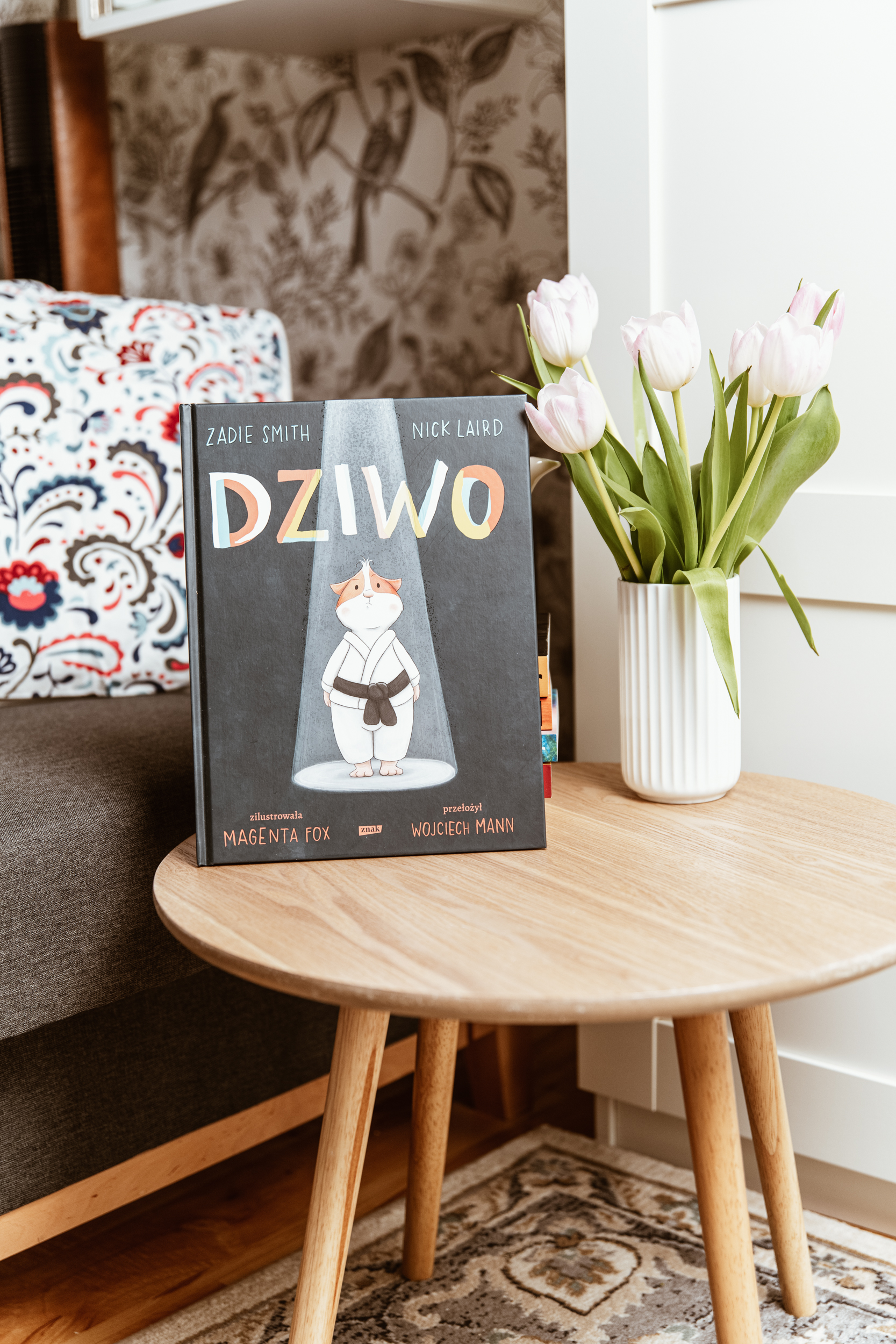 "DZIWO" MAGENTA FOX, ZADIE SMITH, WYDAWNICTWO ZNAK