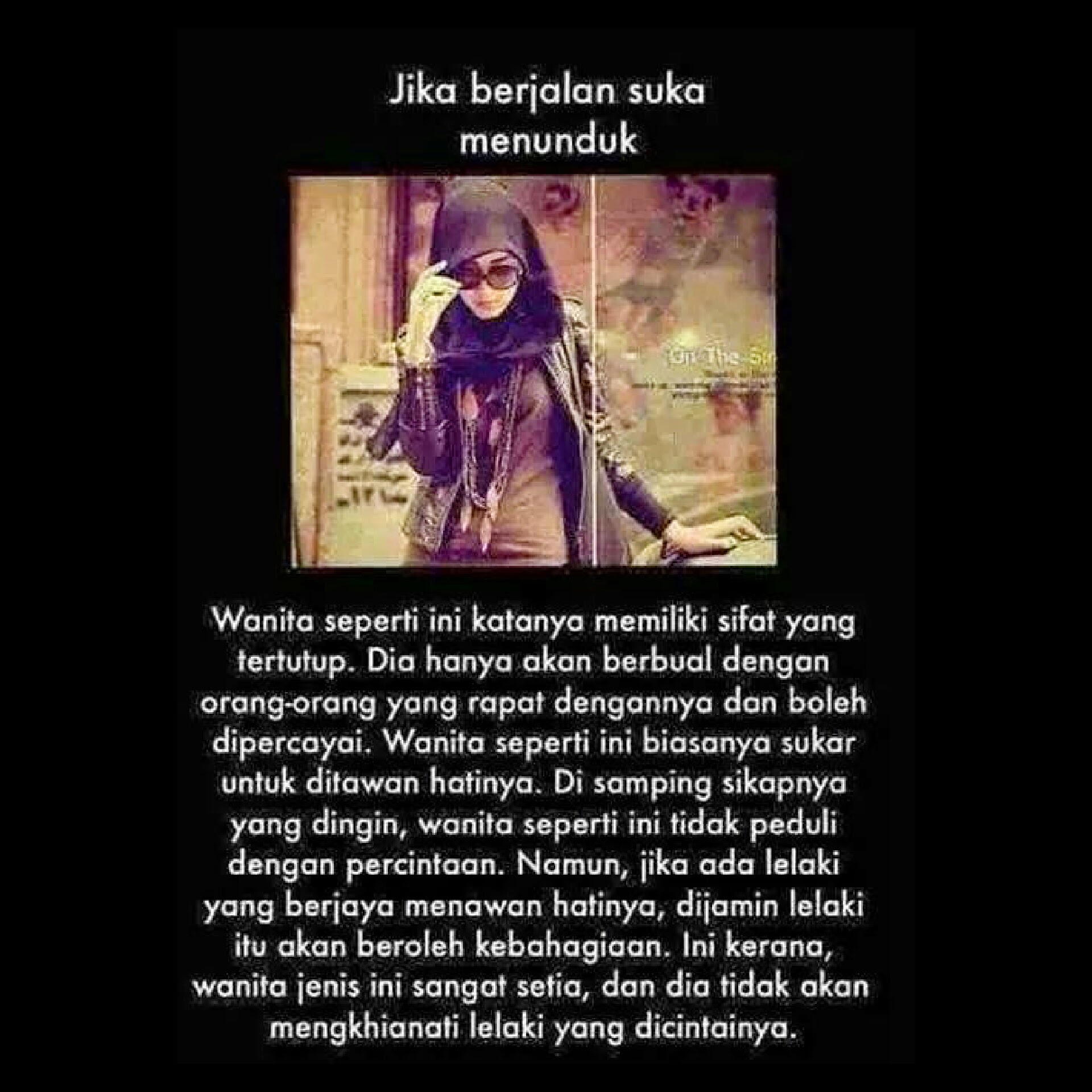 Kalau perempuan jalan menunduk...