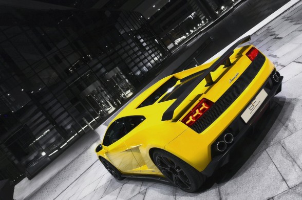 https://blogger.googleusercontent.com/img/b/R29vZ2xl/AVvXsEjm7WA3hOndbxyMjjng04aWfv5jpcwYPFgSK0A98Zo8zstL2Q0kNJPvK1rciCJdhLtixffM5r5kiP8z9GyKxArfiV4H15lSnD34nzoNmmmiOZv7nibNELs4URh01R97YbrmcrQC7Tq1tsQ/s1600/2010-BF-performance-Lamborghini-Gallardo-Rear-Angle-View-s+oto-trend.blogspot.com..jpg