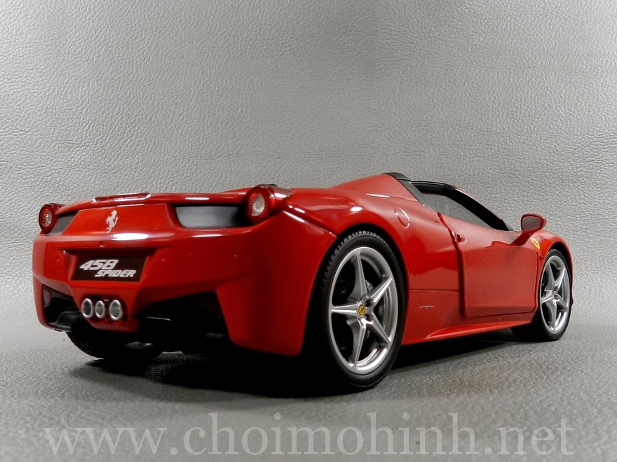 Ferrari 458 Spider 1:18 Hot Wheels back