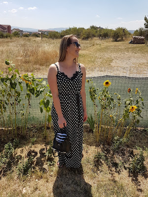 www.zaful.com/spaghetti-strap-polka-dot-a-line-maxi-dress-p_75300.html?lkid=101886