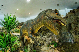 The secular science industry is happy to have popular media spread myths about dinosaurs. Sometimes movies ignore even what secular science believes.