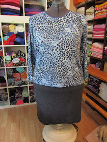 blue cheetah jersey knit top Dark slate ponte knit slim skirt www.sewplus.blogspot.com