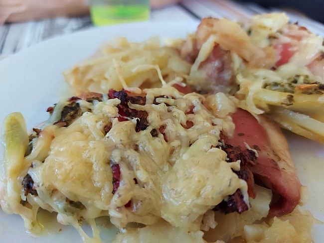 Contramuslos de pollo y bacon gratinados