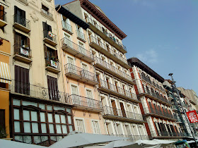 Del Castillo Square  in Pamplona / Plaza del Castillo en Pamplona / Praza do Castelo en Pamplona / Author: E.V.Pita 2012