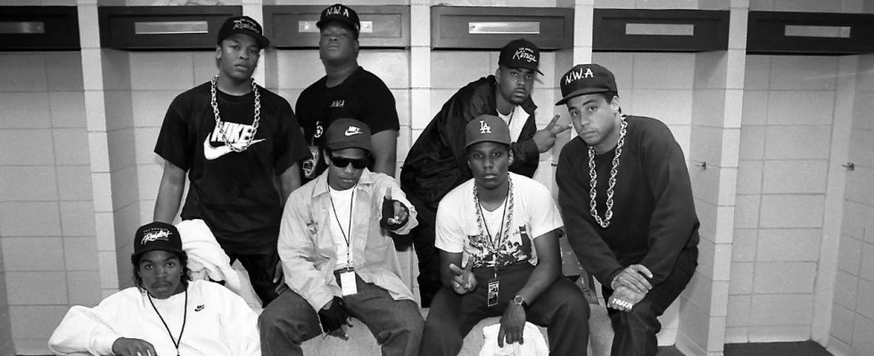 nwa-full-roster-ice-cube-eazy-e-dr-dre-mc-ren-dj-yella-the-doc.jpg