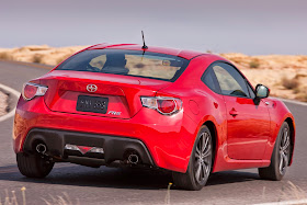 Rear 3/4 view of 2014 Scion FR-S