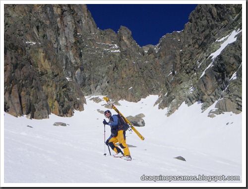Circo Sur del Midi d'Ossau con esquis (Portalet, Pirineo Frances) (Isra) 7707