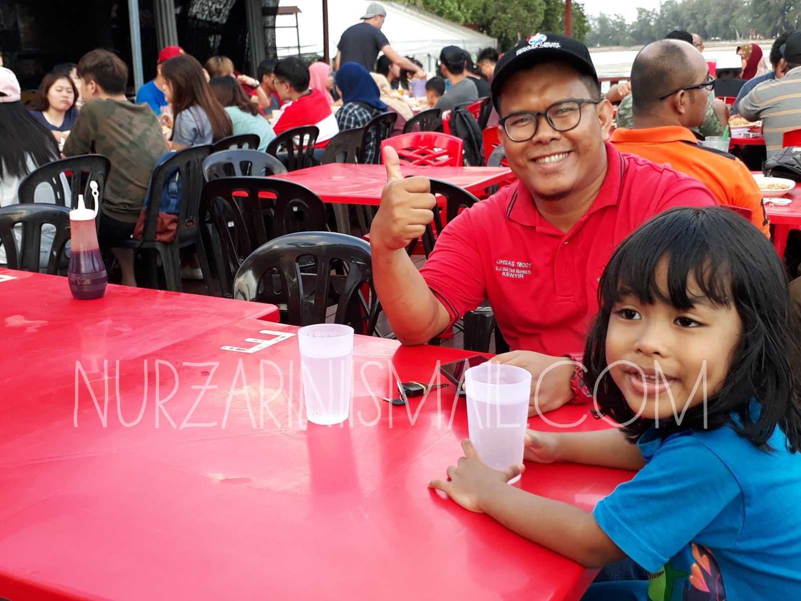 Restoran Bawah Jambatan Kuala Ibai Terengganu
