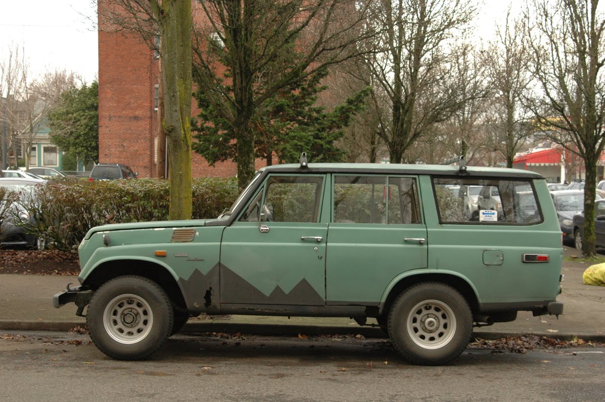 1973 Toyota Land Cruiser on Old Parked Cars   1973 Toyota Land Cruiser Fj55 Wagon