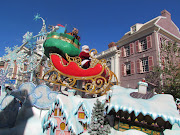 Disney world show and parade :)
