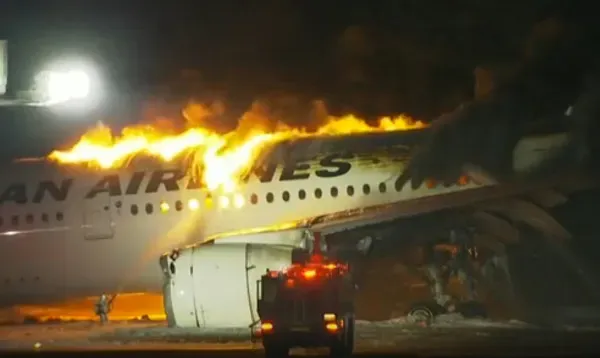 A terrible fire on the plane in Japan