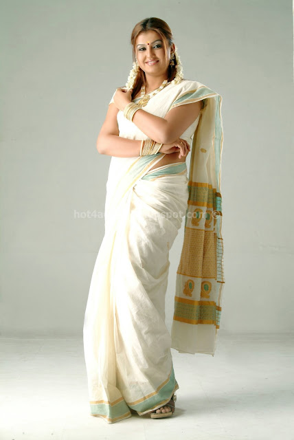 Sona Hot and Cute In traditional saree