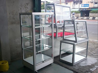 Lingga Aluminium Rak Etalase 