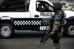 Autoridades mexicanas hallaron 10 cadáveres enterrados en dos fosas clandestinas  al sur de Veracruz