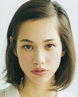 Woman with Oval face shape. Kiko Mizuhara, American-Japanese model.
