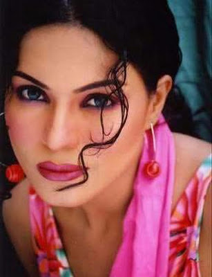 Veena Malik Mujra