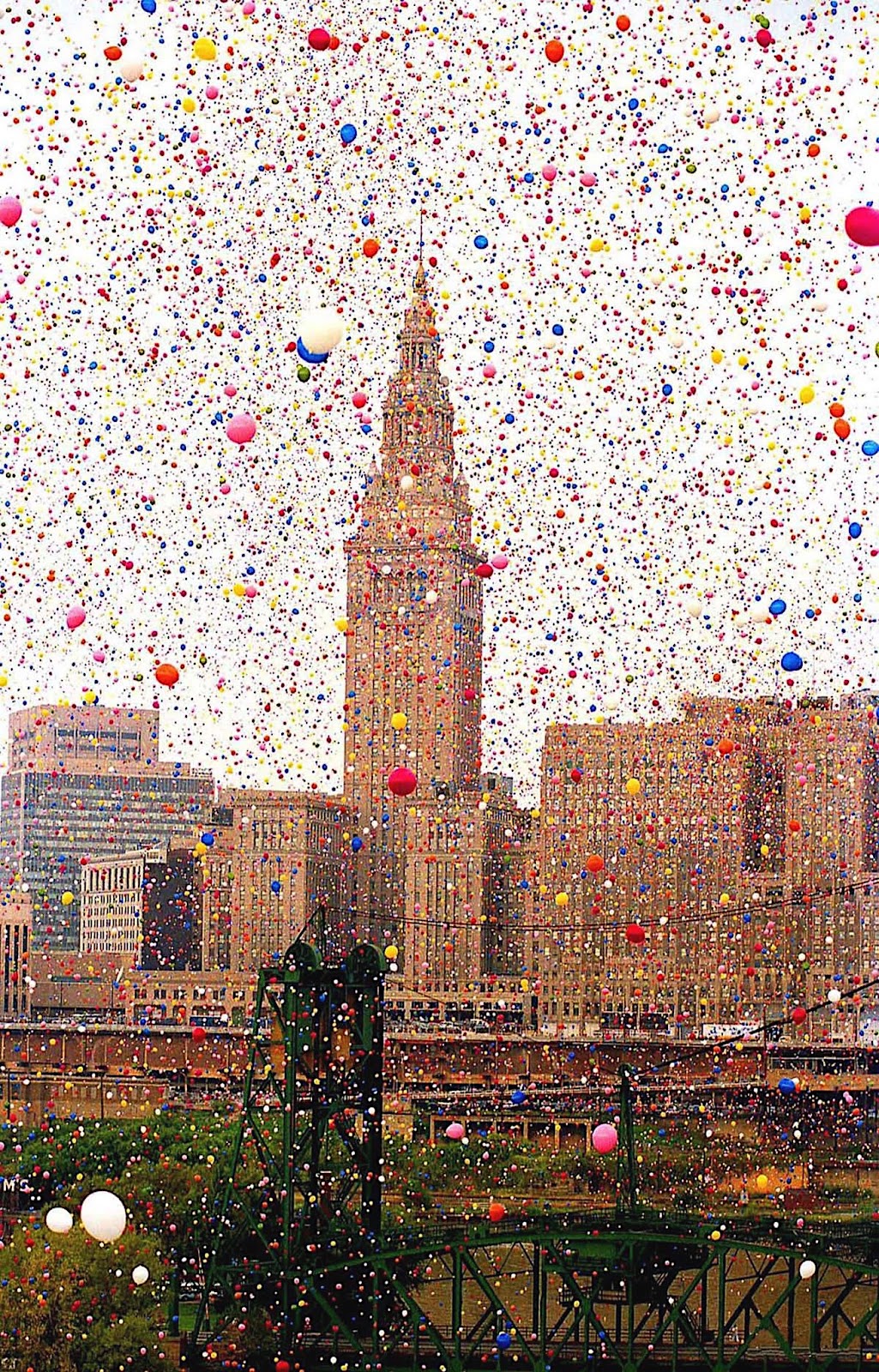 Cleveland 1986 balloons photograph