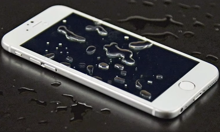 What to Do if Your Phone Drops in Water