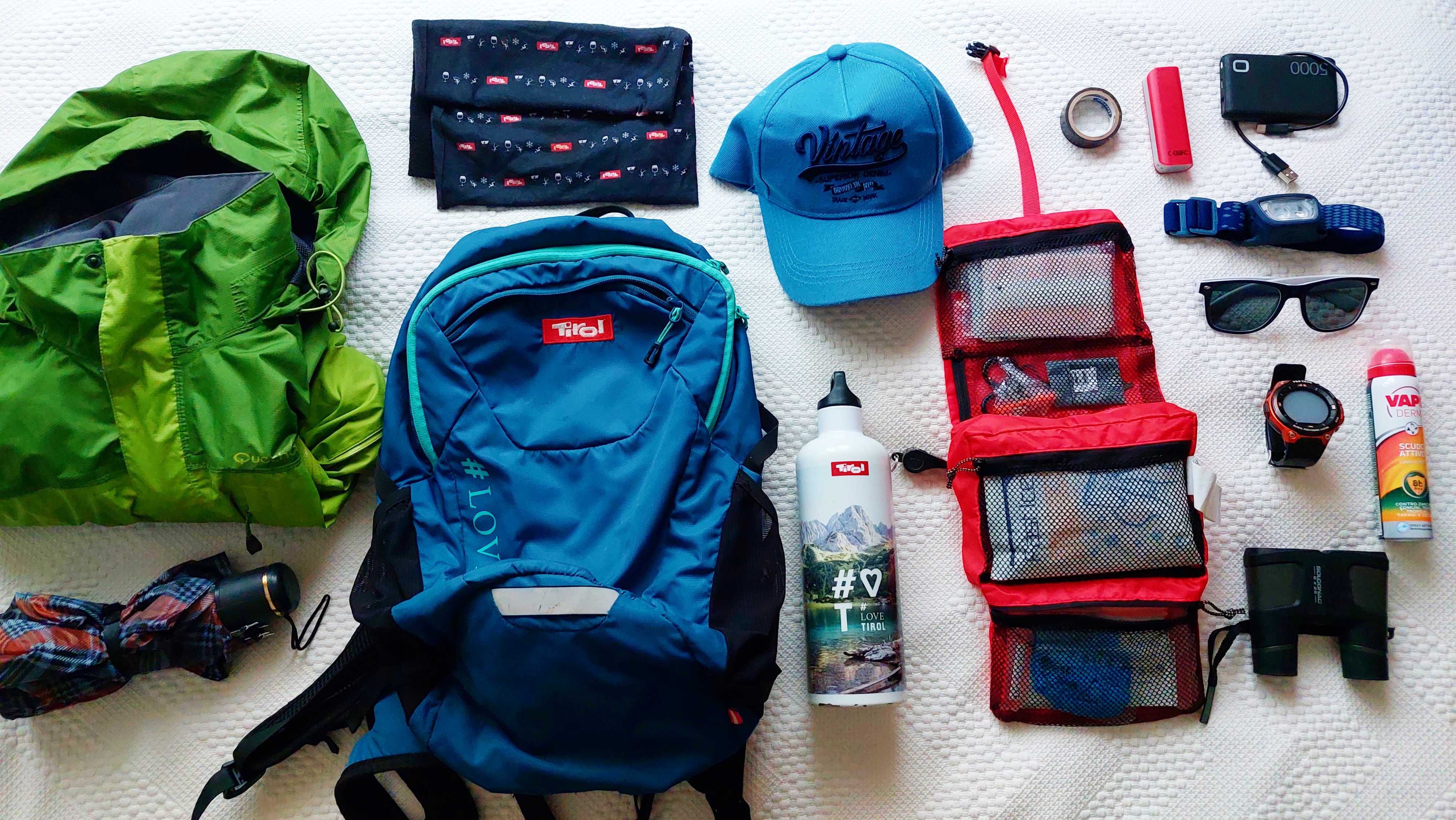 Cosa mettere nel kit di primo soccorso per il trekking in montagna -  Montagna di Viaggi