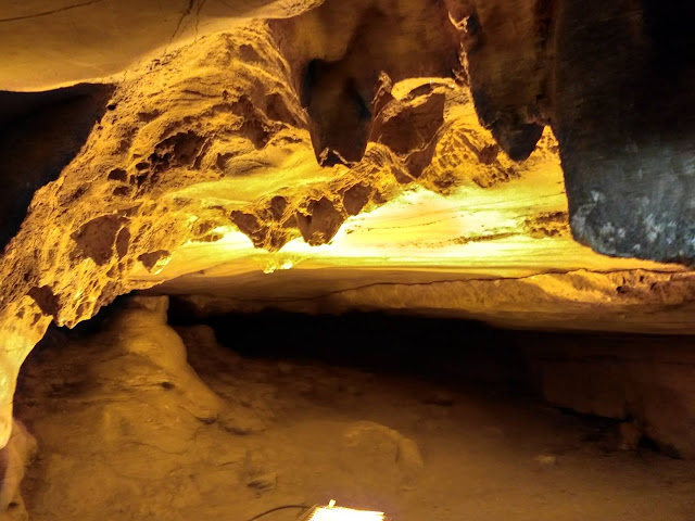 Belum Caves (pataalaganga)  Andhra Pradesh