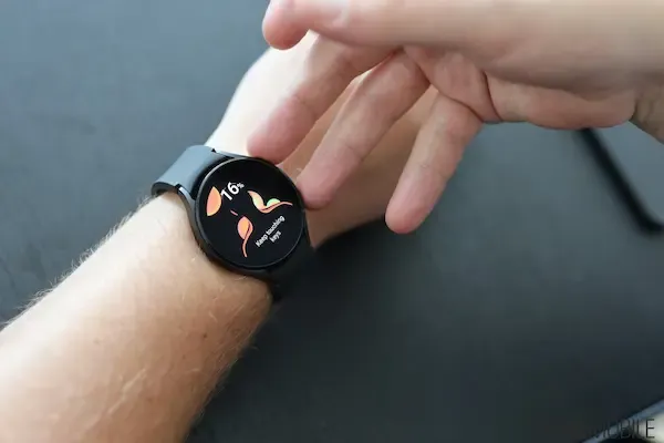 Galaxy Watch 4 للصحة واللياقة البدنية