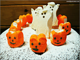 Pastel de Chocolate con Harina de Almendras y Frambuesas para Halloween