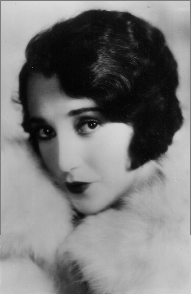 vintage portrait bebe daniels