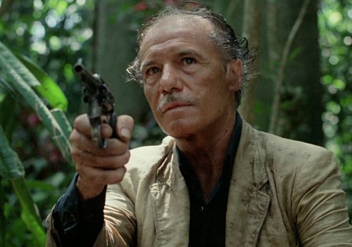 Francisco Rabal pointing a gun in Sorcerer