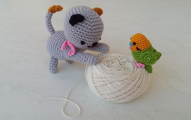 Gatita y periquito amigurumi