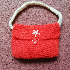 Small woollen red bag